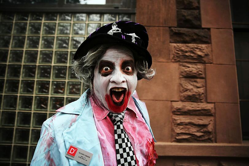 Weltweit feierten die Menschen Halloween. Wir zeigen die Gruseligsten Bilder!