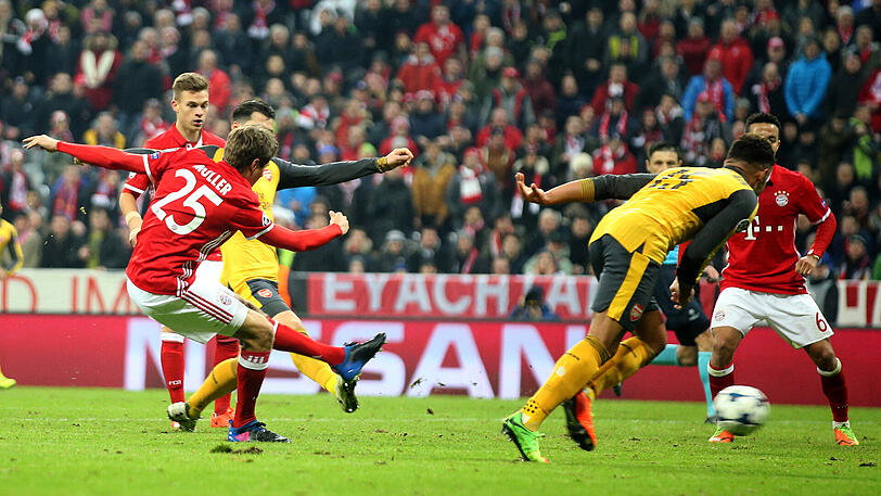 Der Moment der Erlösung: Der gerade eingewechselte Thomas Müller trifft gegen den FC Arsenal zum 5:1-Endstand.