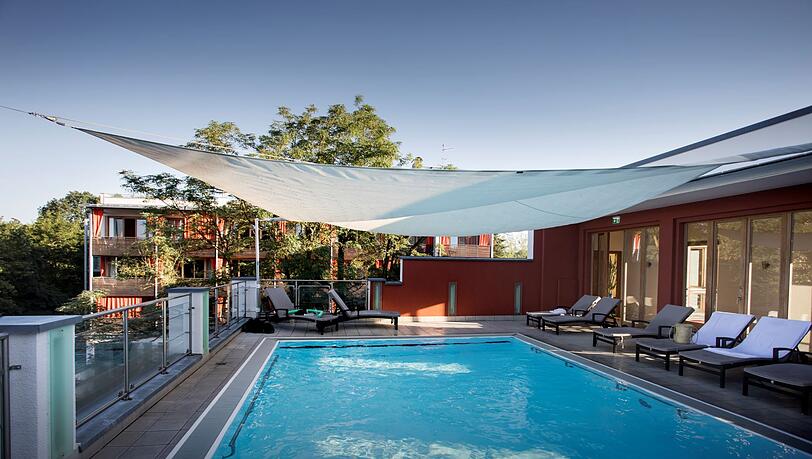 Genießen Sie die tiefgehende Entspannung im Bio Hotel mit eigener Therme. Genießen Sie die tiefgehende Entspannung im Bio Hotel mit eigener Therme.