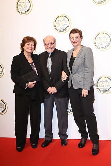 Guillermo Mordillo mit Ehefrau Amparo und Tochter Cecile bei der Benefiz Gala zugunsten der "McDonald`s Kinderhilfe Stiftung" am 08.11.2013 im Postpalast in München.