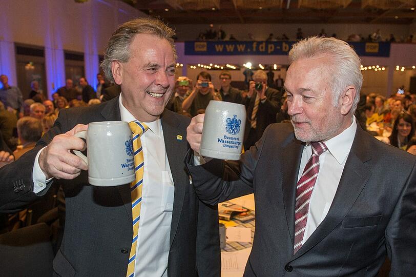 &bdquo;Sigmar Gabriel, dieses Fleisch gewordene Nichts.&ldquo;

(Der stellvertretende FDP-Vorsitzende Wolfgang Kubicki in Dingolfing über den SPD-Vorsitzenden Sigmar Gabriel)