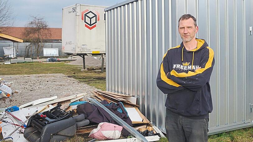 Kleingärtner Christian Häusler sagt: "Die Lage ist ernst - und dramatischer als ich dachte. Es sieht danach aus, dass wir rausfliegen - und dass bereits Leute dort wohnen."
