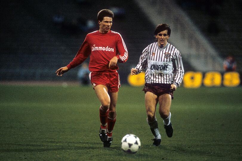 UEFA-Pokal-Viertelfinale 1988/89: nach dem 0:1 bei Heart of Midlothian im Hinspiel ziehen die Bayern mit Jürgen Wegmann durch ein 2:0 im Rückspiel in München ins Halbfinale ein.