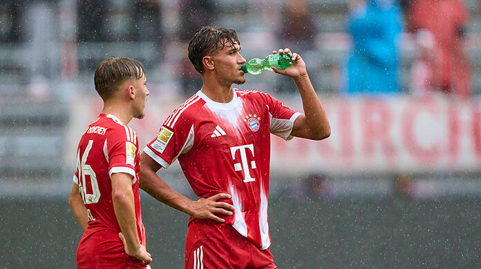 Zwei der hoffnungsvollsten Bayern-Talente: Tom Bischof (r.) und Lennart Karl.