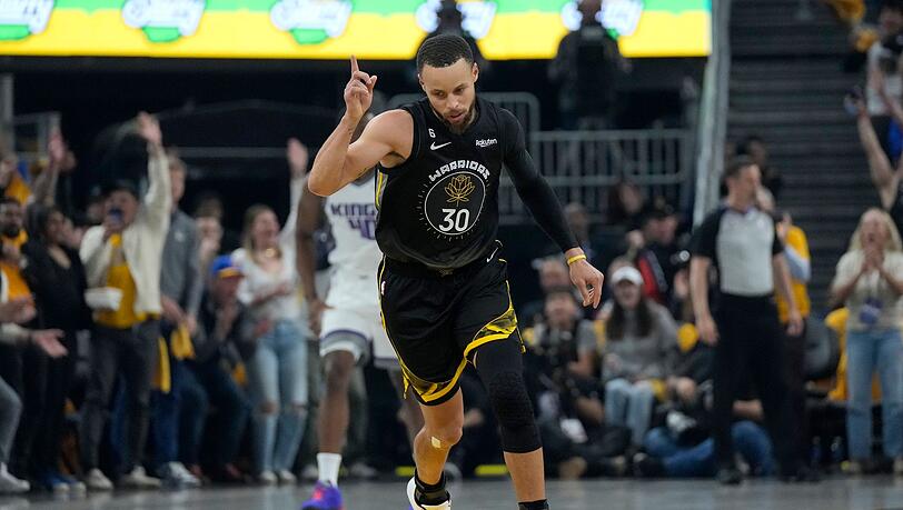 Superstar Stephen Curry führte die Warriors mit 36 Punkten zum Sieg.