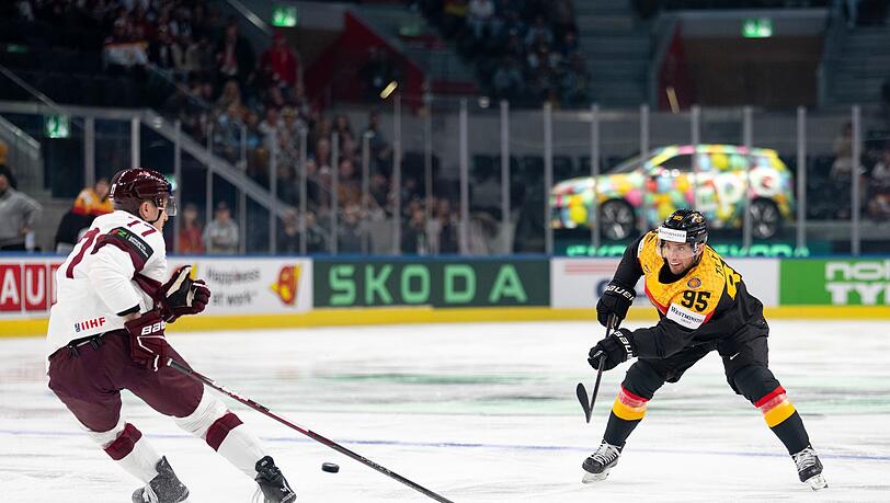 Frederik Tiffels und die deutsche Eishockey-Nationalmannschaft enttäuschten gegen Lettland. Frederik Tiffels und die deutsche Eishockey-Nationalmannschaft enttäuschten gegen Lettland.
