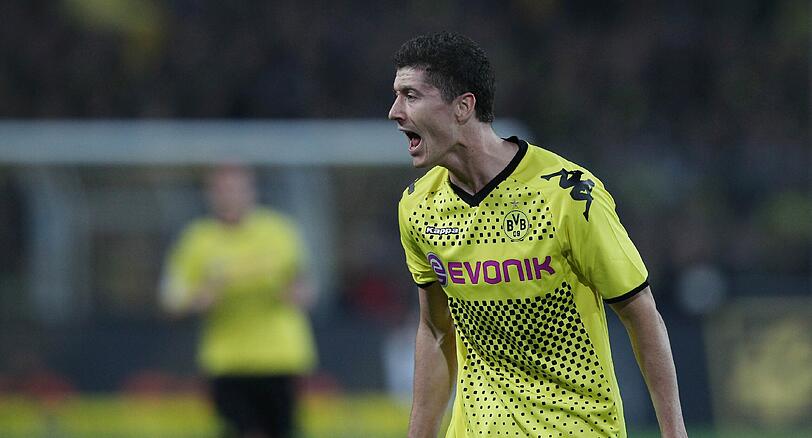 Es war das mit Spannung erwartete Gigantenduell, das vorgezogene Finale der Bundesliga - Dortmund gegen Bayern: die Bilder vom Spiel.