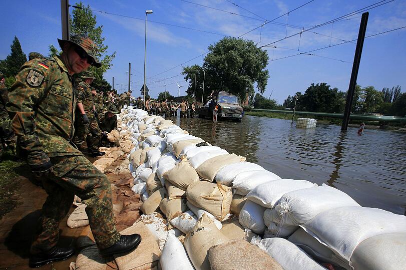 Magdeburg - eine Stadt kämpft gegen das Hochwasser: Die Bilder vom Wochenende und Montag.