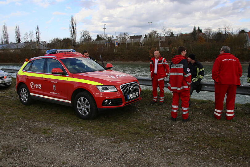 Wildsau-Suche am Innkanal. Die Bilder vom Einsatz.