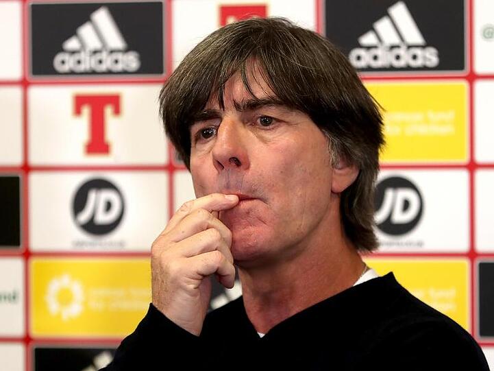 Joachim Löw stellte sich nach dem Spiel in Nordirland den Fragen.