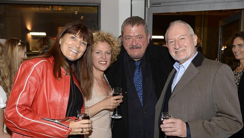 Bei der Eröffnungsfeier: Corinna Binzer, Christiane Brammer, Joseph Hannesschläger und Sepp Schauer. Bei der Eröffnungsfeier: Corinna Binzer, Christiane Brammer, Joseph Hannesschläger und Sepp Schauer.