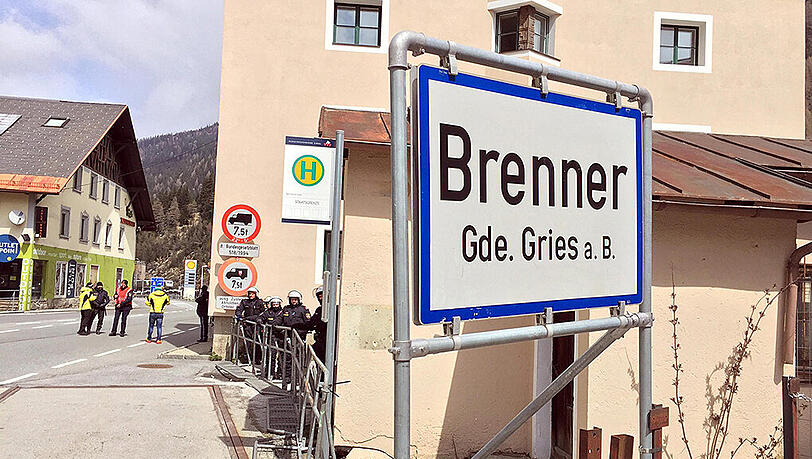 Österreich plant, den Auto- und Zugverkehr am Brenner je nach Lage streng zu kontrollieren, um illegal einreisende Flüchtlinge abzufangen. Foto: Roberto Tomasi Österreich plant, den Auto- und Zugverkehr am Brenner je nach Lage streng zu kontrollieren, um illegal einreisende Flüchtlinge abzufangen. Foto: Roberto Tomasi
