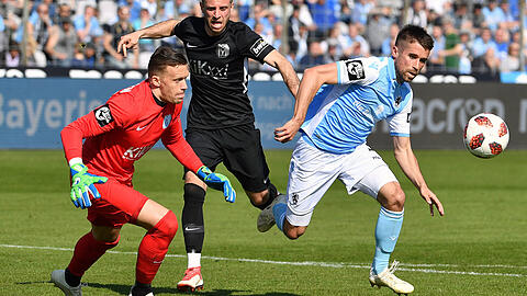 Holte gegen den SV Meppen den Elfmeter raus: Löwen Stefan Lex (re.).