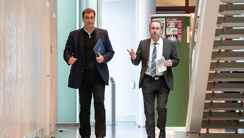 Eigentlich wollte CSU-Chef Markus Söder seinem Koalitionspartner Hubert Aiwanger (Freie Wähler) keinen vierten Ministerposten zugestehen. Eigentlich...