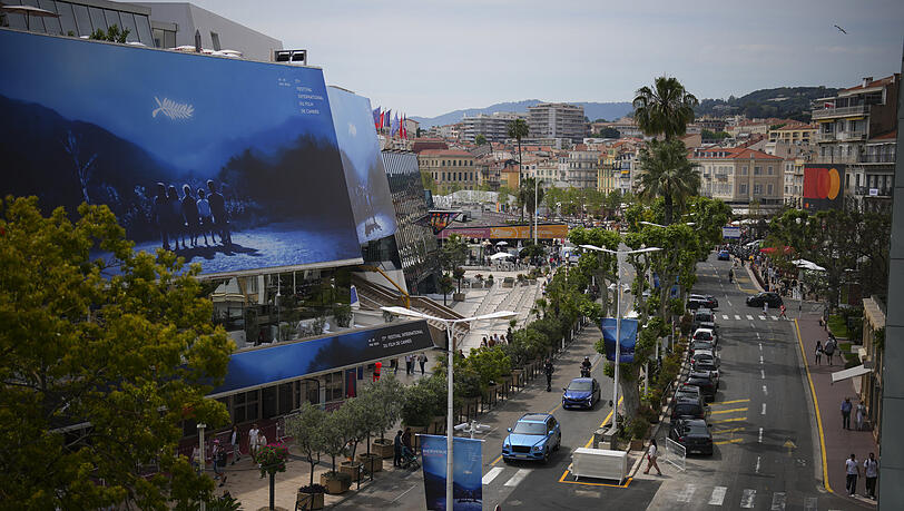 Der Boulevard de la Croisette in Cannes. Der Boulevard de la Croisette in Cannes.