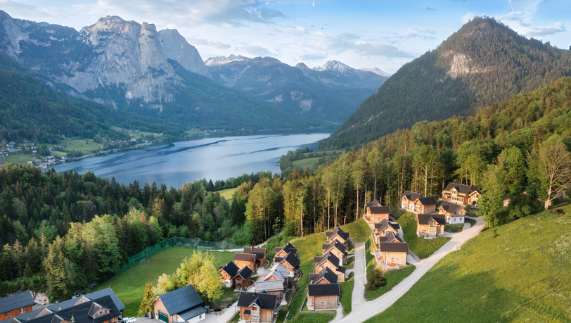 Freuen Sie sich auf eine Auszeit im Narzissendorf Zloam am Grundlsee. Freuen Sie sich auf eine Auszeit im Narzissendorf Zloam am Grundlsee.