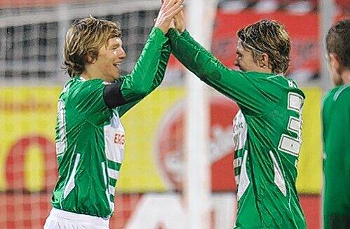 Zwei &bdquo;junge Hupfer&ldquo; aus Fürth auf dem Sprung zur Profikarriere: Johannes Geis (li.) und Felix Klaus.