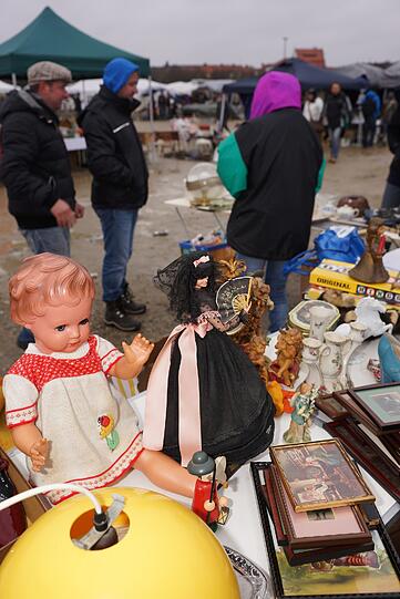 Die Bilder vom BRK Flohmarkt auf der Theresienwiese.