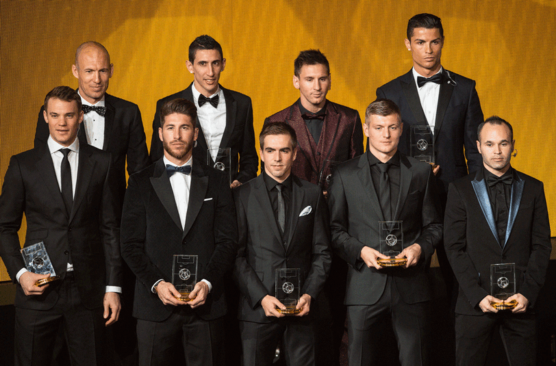 Und das ist die kompette FIFPro-Weltauswahl. Manuel Neuer, Sergio Ramos, Philipp Lahm, Toni Kroos Und Andres Iniesta (vordere Reihe v.l.), Arjen Robben, Angel Di Maria, Lionel Messi und Cristiano Ronaldo.