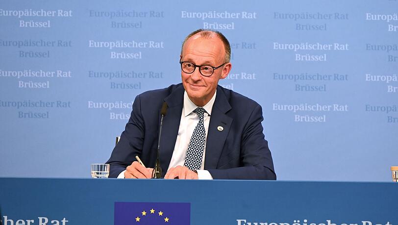 Hat sich "ausgesprochen wohl gefühlt": Bundeskanzler Friedrich Merz bei seinem ersten EU-Gipfel in Brüssel.