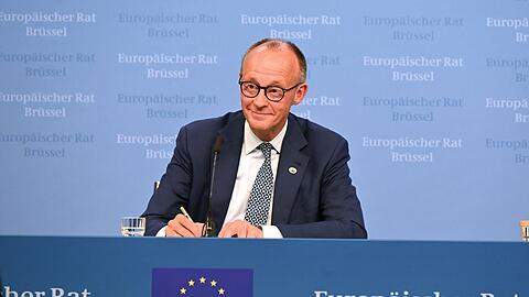 Hat sich "ausgesprochen wohl gefühlt": Bundeskanzler Friedrich Merz bei seinem ersten EU-Gipfel in Brüssel.