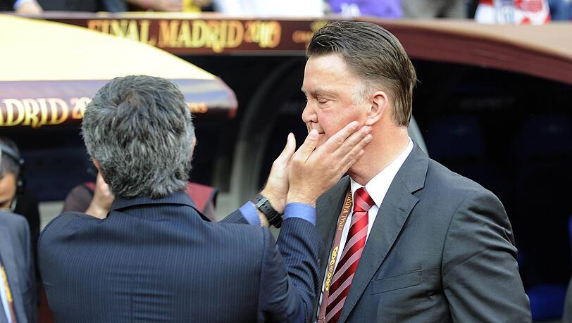 Watschn für van Gaal (r.): Mourinho 2010 mit Inter. Watschn für van Gaal (r.): Mourinho 2010 mit Inter.