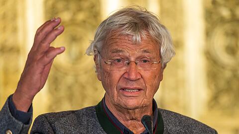 Gerhard Polt spricht im Prinz-Carl-Palais.