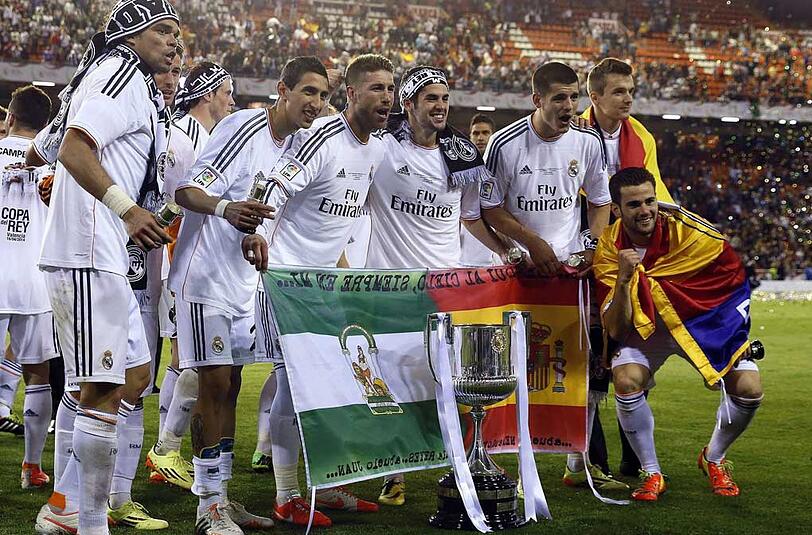 Real Madrid gewinnt das spanische Pokalfinale gegen den FC Barceloan mit 2:1.