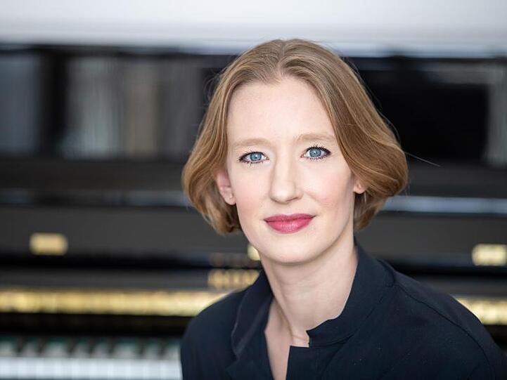 Joana Mallwitz, Dirigentin und Generalmusikdirektorin am Staatstheater Nürnberg, in ihrem Büro.