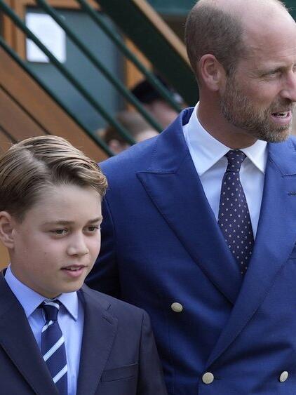 Prinz William und Sohn Prinz George haben vergangene Woche bei der Essensausgabe f&uuml;r Obdachlose ausgeholfen.