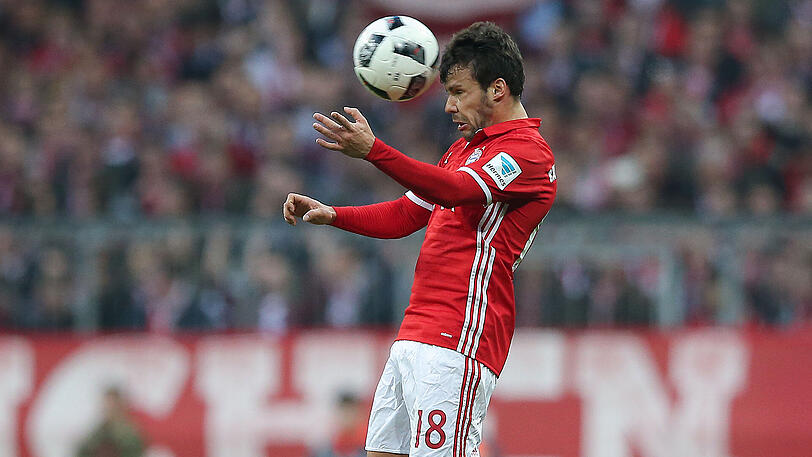 JUAN BERNAT NOTE 4: Tausch auf der linken Seite. Bernat kam für Alaba.