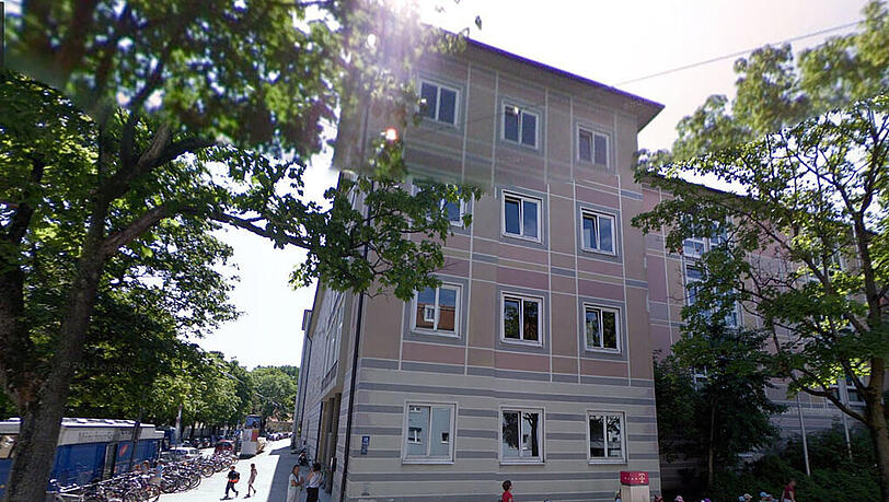 In die Jahre gekommen: das Schulhaus in der Au. In die Jahre gekommen: das Schulhaus in der Au.