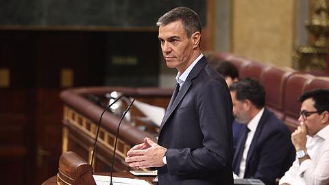 Seine Regierung habe viel erreicht, es blieben aber viele Probleme zu l&ouml;sen, sagte S&aacute;nchez bei seiner Ank&uuml;ndigung. (Archivbild)