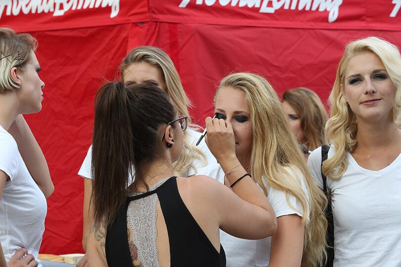 Models und Mountainbiker am Flughafen: Die Bilder vom "Schöne Münchnerin"-Wildcard-Event beim "Bike & Style"-Festival zum Durchklicken.