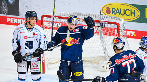 "Ich habe mich erst nur gefreut, dass ich mich in die Scorerliste eingetragen habe", sagt Maximilan Daubner nach seinem Treffer gegen Straubing, dem 1000. Heimspieltor des EHC in der DEL.