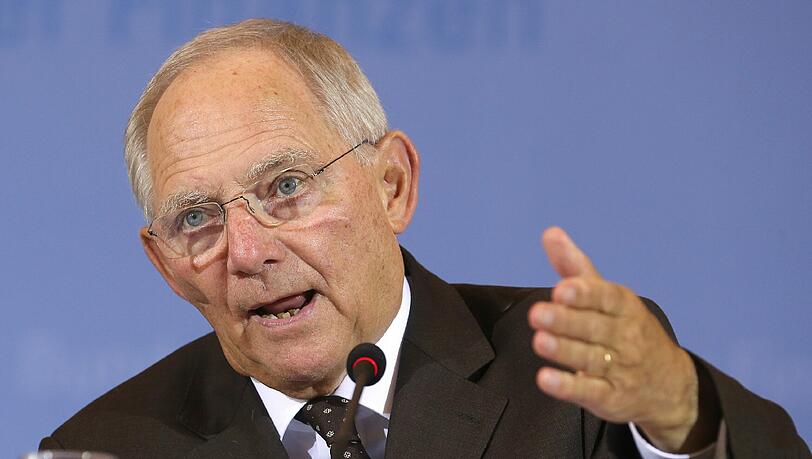 Bundesfinanzminister Wolfgang Schäuble (CDU) kommt Kritikern bei der Erbschaftsteuer-Reform entgegen. Bundesfinanzminister Wolfgang Schäuble (CDU) kommt Kritikern bei der Erbschaftsteuer-Reform entgegen.