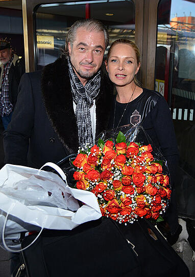 Ankunft in Berlin: Winfried Glatzeder, Julian F. M. Stoeckl und Corinna Drews landen in Berlin.