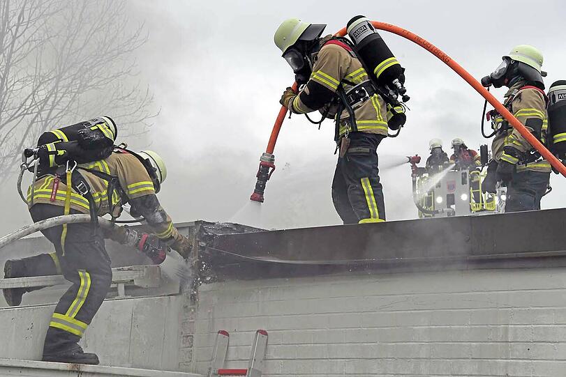 Die Bilder vom Feuerwehreinsatz in Ottobrunn.