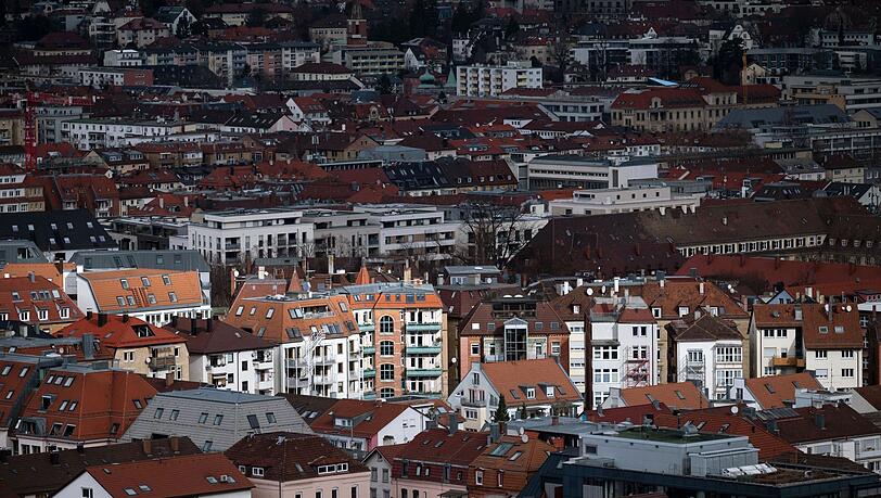 In Metropolen wie Stuttgart sind Wohnungen knapp und teuer.