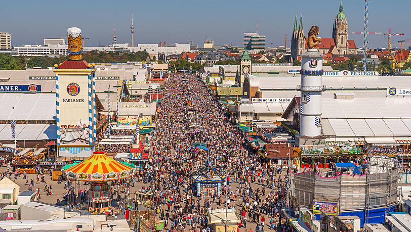 Bei so vielen Menschen ist es gar nicht so leicht, sich wiederzufinden. Das Ortungssystem "what3words" k&ouml;nnte dabei helfen.