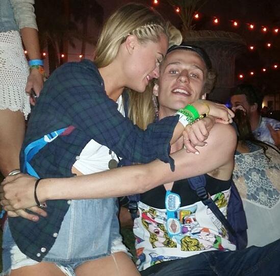 Conrad Hilton feiert viel und gerne