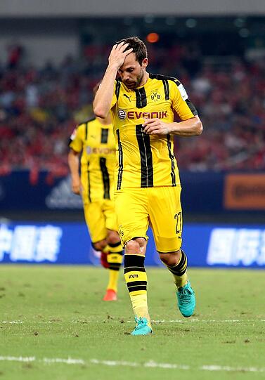 Ähnlich wie im letzten Jahr setzt der BVB auf schwarz-gelbe Heimtrikots. Diesmal sind die Streifen allerdings breiter.