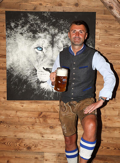 Trainer Michael Köllner erlaubte sich und seinen Spielern die ein oder andere Hopfenkaltschale.
