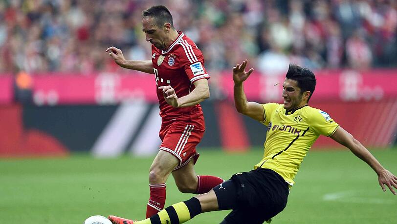 Der FC Bayern München verliert 0:3 gegen Borussia Dortmund. Der FC Bayern München verliert 0:3 gegen Borussia Dortmund.