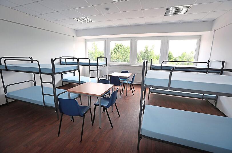 Achtbett-Zimmer wie dieses sind im Schlafhaus eher selten. In den meisten Räumen ist Platz für vier Menschen.