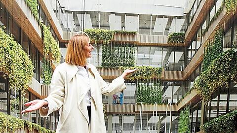 "Wir bringen die Natur nach innen", sagt Claudia Zoric. Sie will ein ökologisches Dschungelbürohaus bauen. Um sie und weitere Menschen, die sich dem Umwelt- und Klimaschutz verschrieben haben, geht es im neuesten Nachhaltigkeits-Spezial der Abendzeitung.