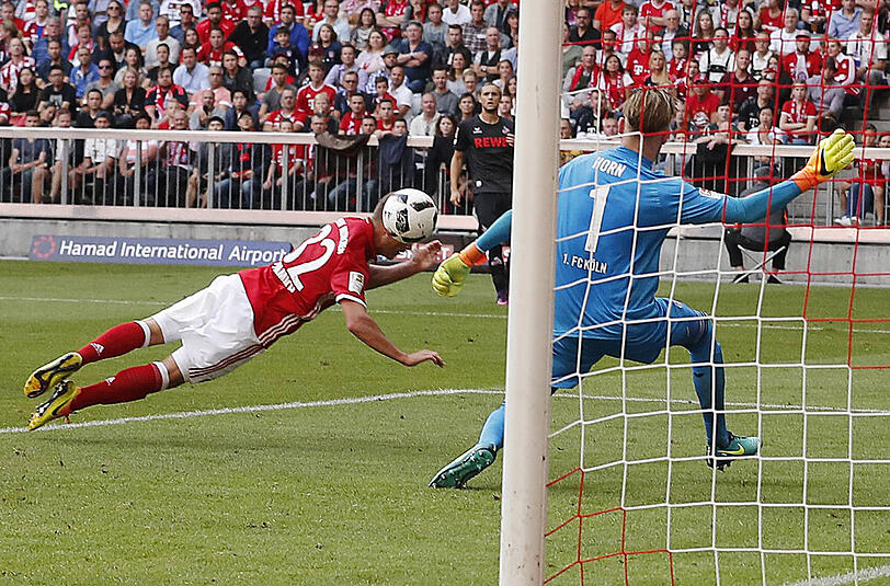 Joshua Kimmich: Note 3. : Bayerns Wiesn-Torjäger! Per Flugkopfball knipste er das 1:0 (40.). Schon sein sechstes Pflichtspieltor in dieser Saison. Sprang nach dem Treffer Alaba in die Arme. Leistete sich aber auch ein paar Fehlpässe.