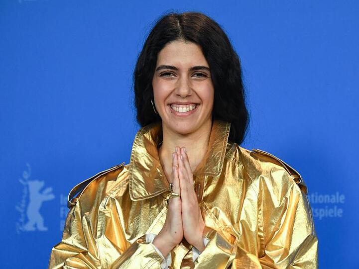 Cemre Ebüzziya, Schauspielerin in "Kiz Kardesler (A Tale of three Sisters)", glänzt auf der Berlinale.