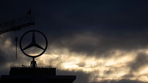 Kursverluste wegen des Dieselskandals: Prozessauftakt gegen Mercedes in Stuttgart.