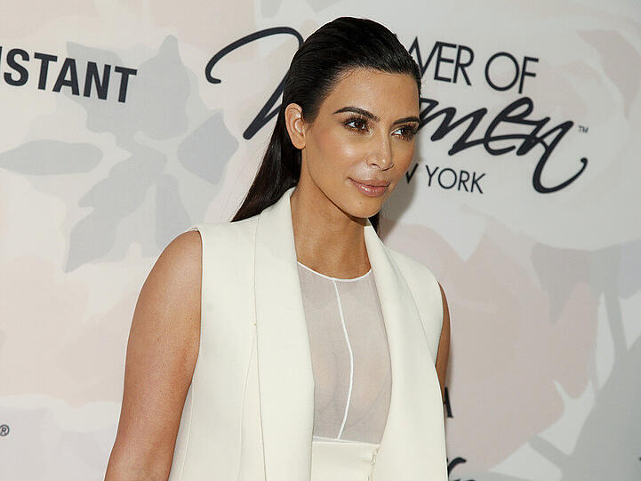 Unterstützt angeblich ihren Stiefvater Bruce Jenner bei seiner Verwandlung zur Frau: Kim Kardashian